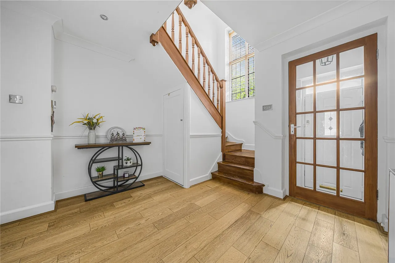 The Riding, Woking, GU21, photo 15