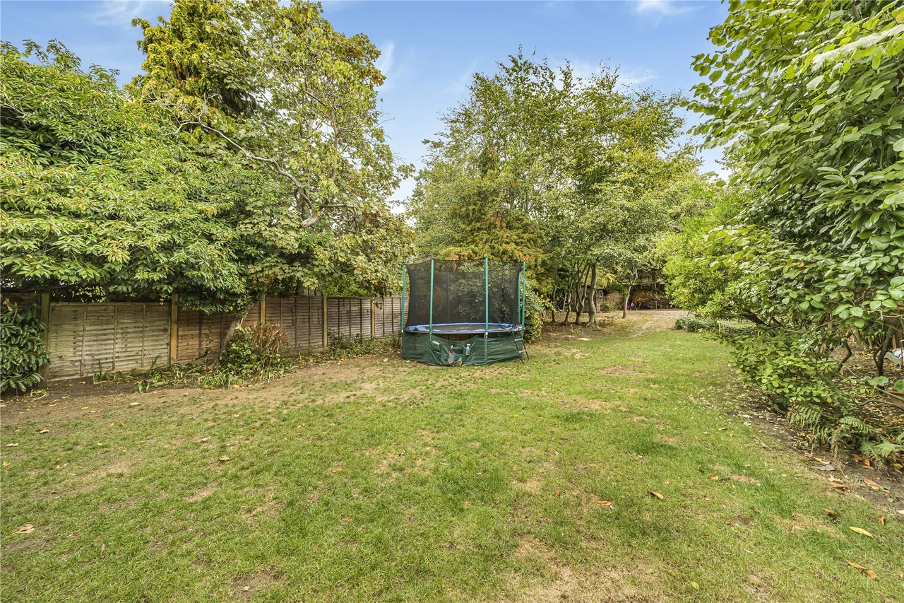 The Riding, Woking, GU21, photo 10