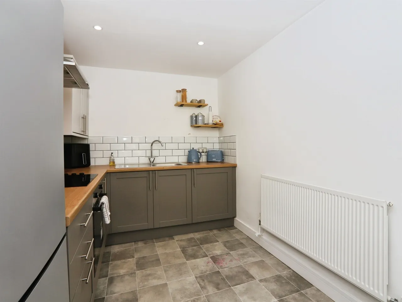 Penygraig Road, Tonypandy, CF40, photo 6