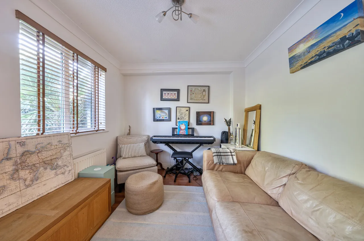 Atlantic Close, Ocean Village, SO14, photo 11