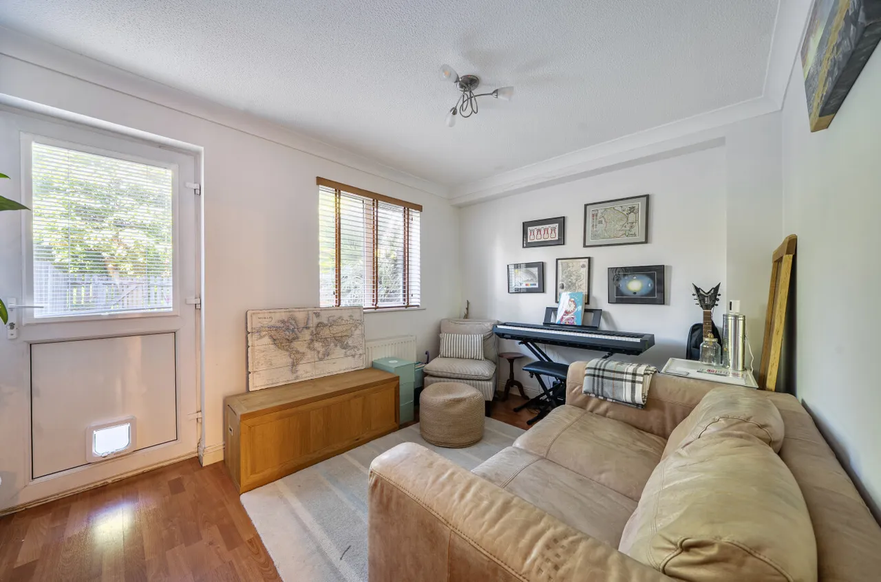 Atlantic Close, Ocean Village, SO14, photo 7