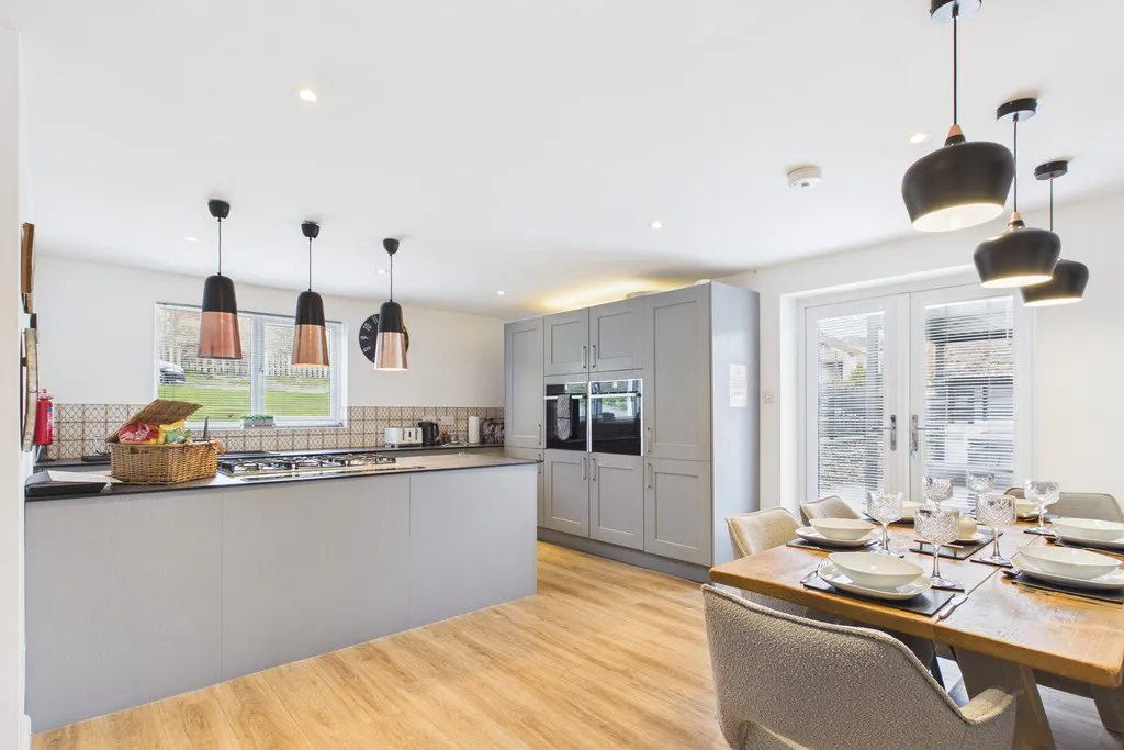 Rayrigg Rise, Bowness-On-Windermere, LA23, photo 6
