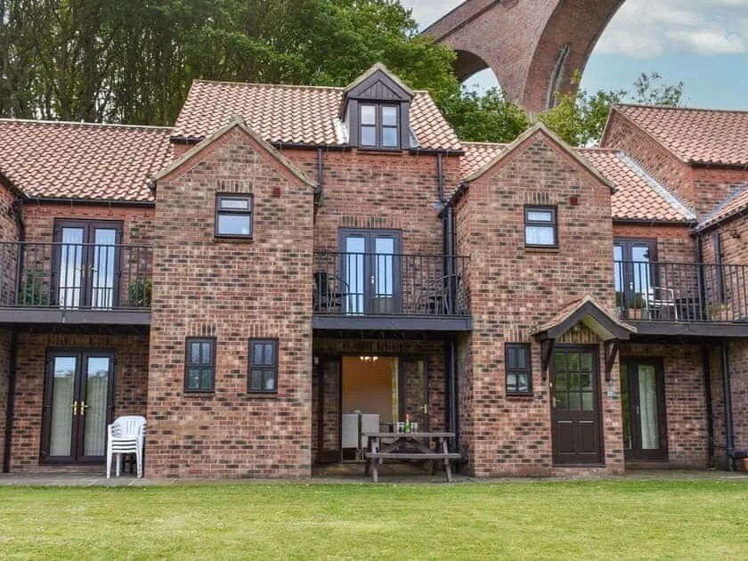 3 bed house for sale — Riverside Walk, Larpool Lane, Whitby, North Yorkshire, YO22