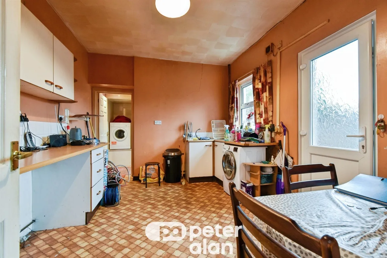 Dan-Y-Bryn Villas Merthyr Tydfil, CF48, photo 5