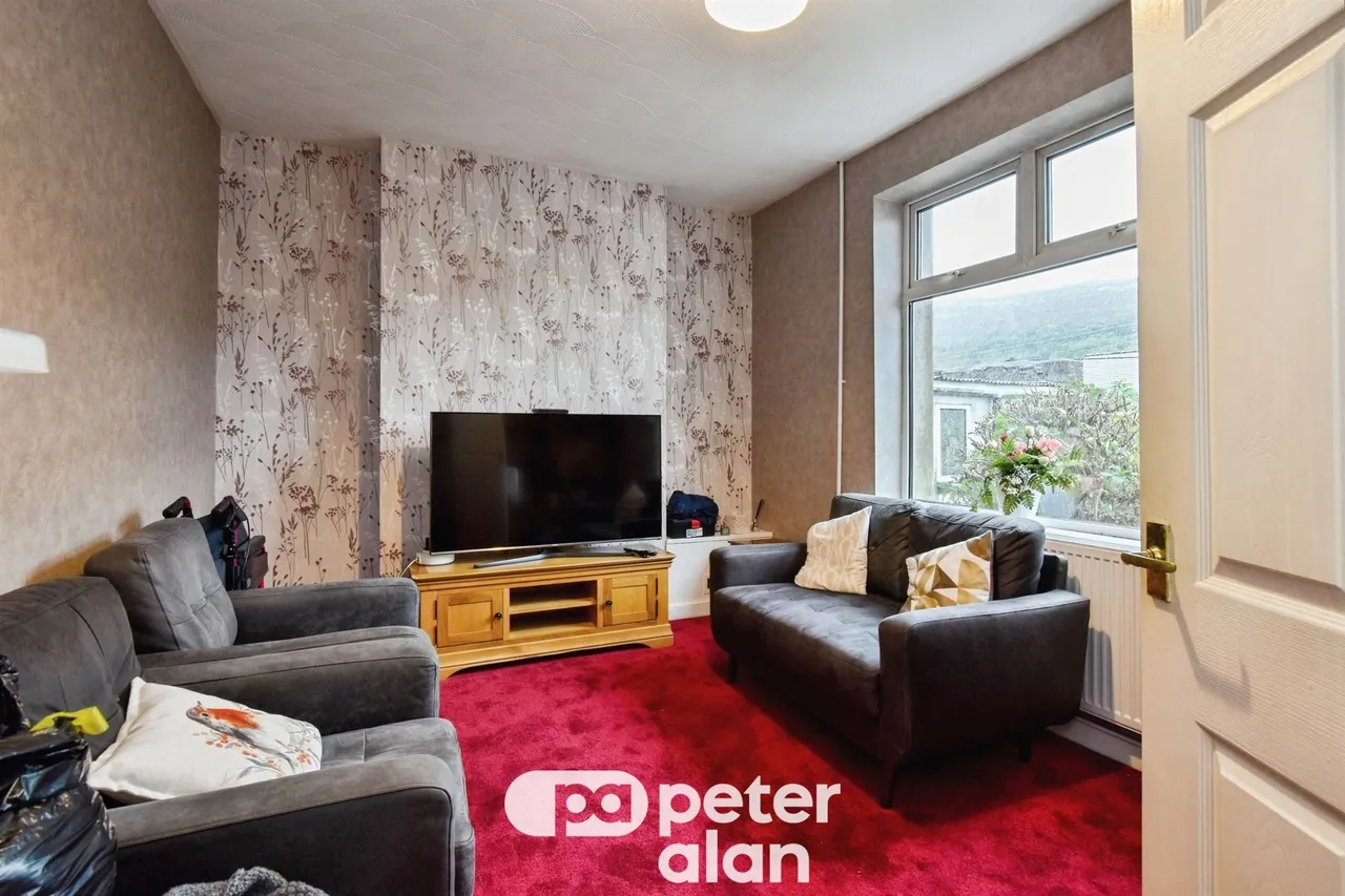 Dan-Y-Bryn Villas Merthyr Tydfil, CF48, photo 3