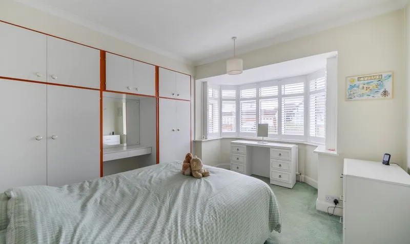 Percival Way, Epsom, KT19, photo 10