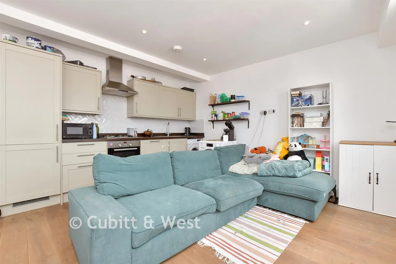 Belmont Road, Wallington, SM6, photo 2