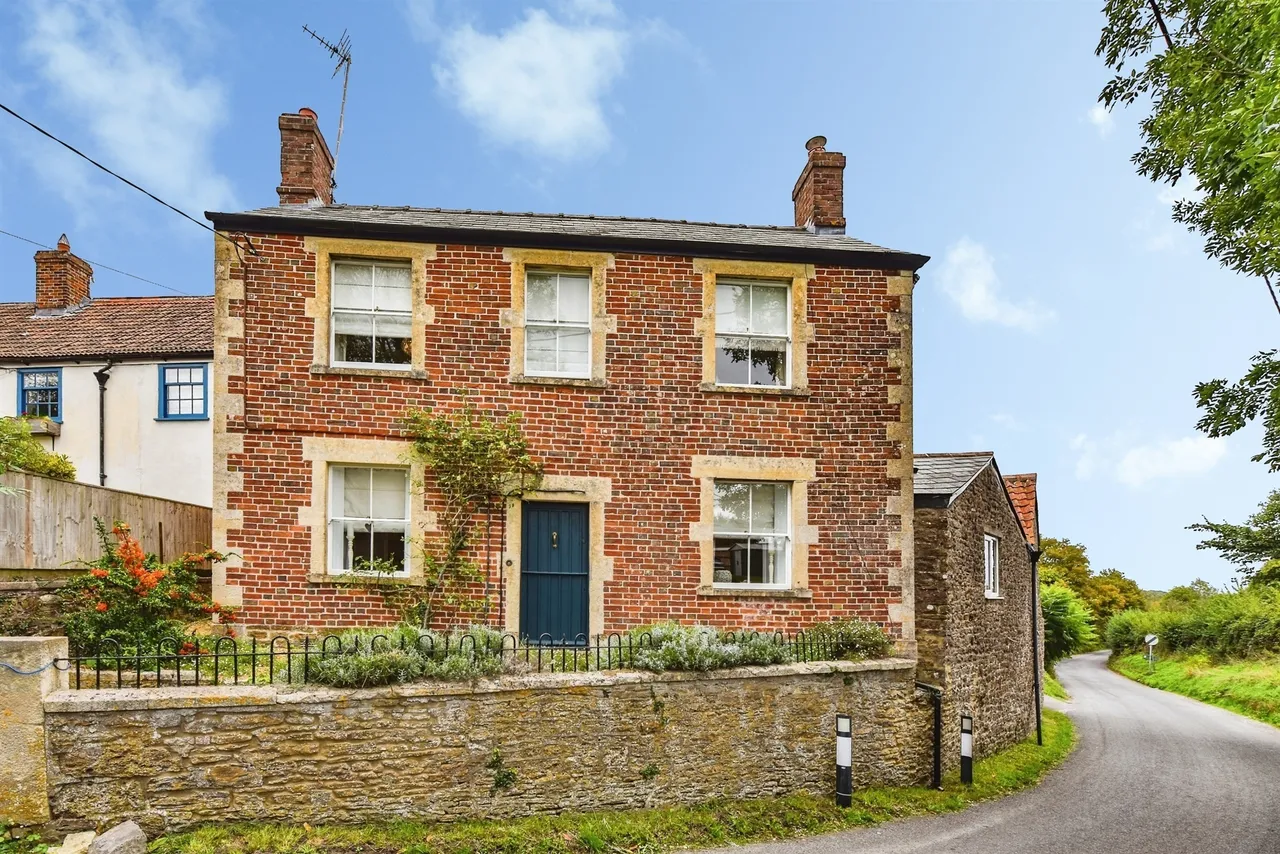 4 bed house for sale, Sweet Apple Cottage, Lower Rudge, BA11