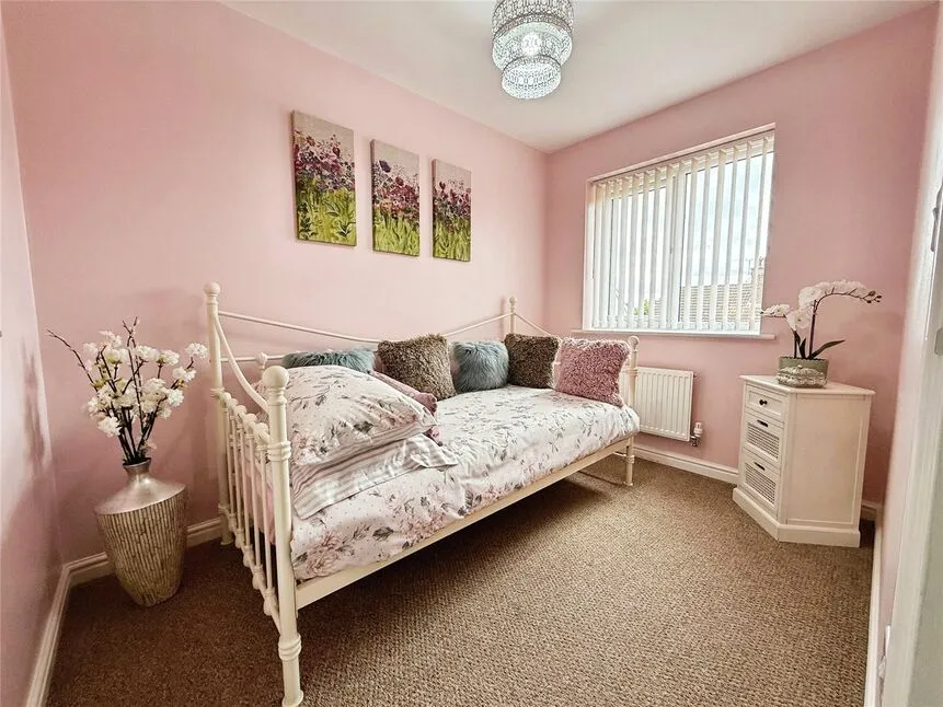 Crucible Close, North Hykeham, Lincolnshire, LN6, photo 5