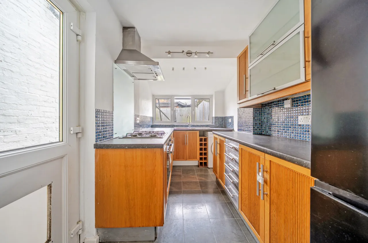 North Street, Farncombe, GU7, photo 3