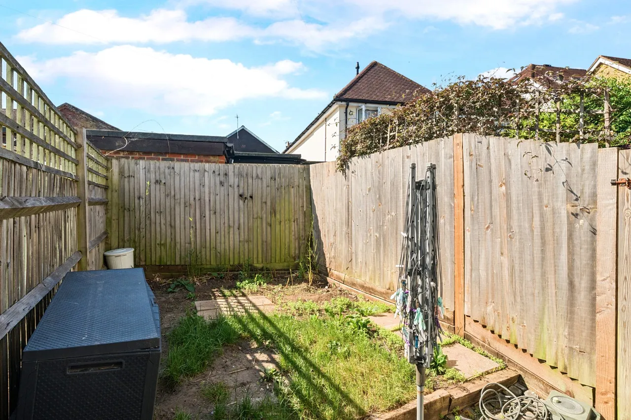 North Street, Farncombe, GU7, photo 4