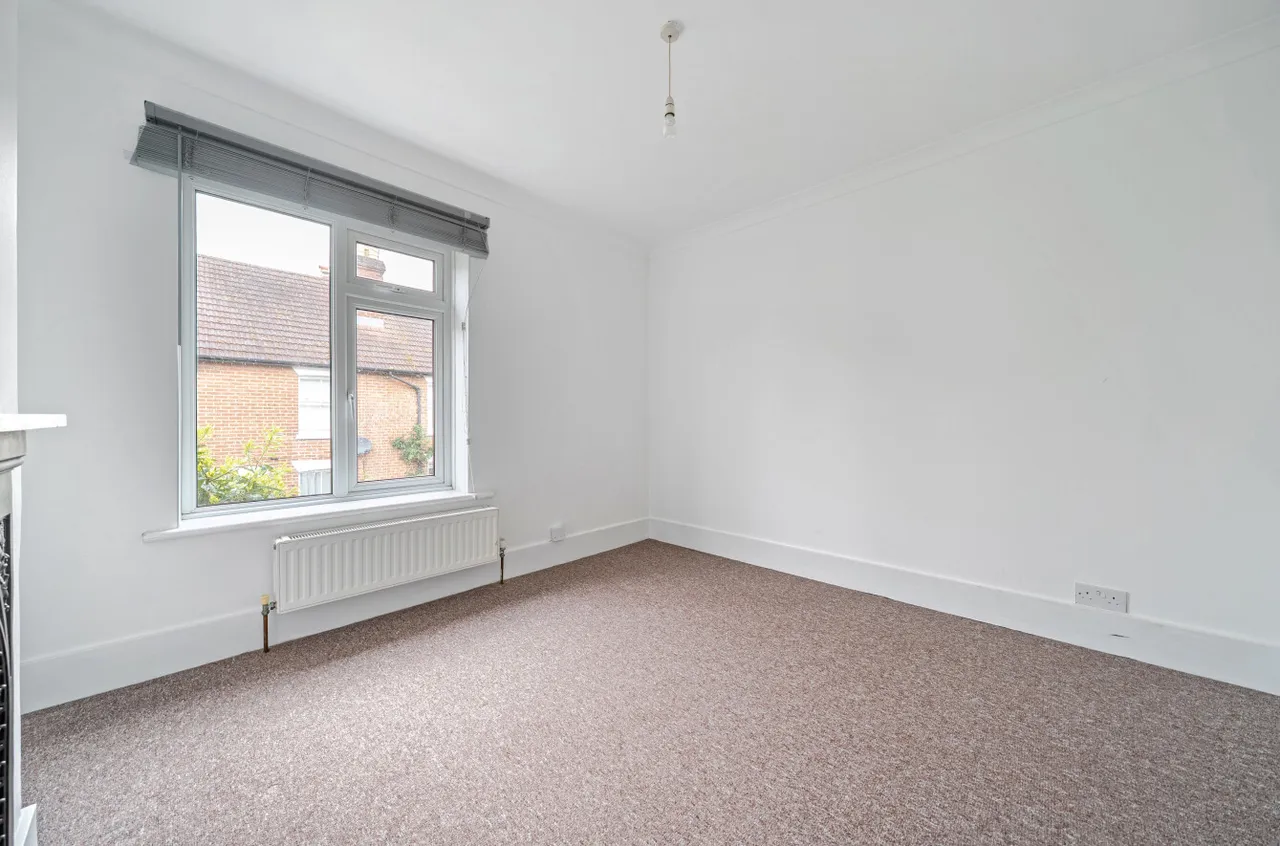 North Street, Farncombe, GU7, photo 13