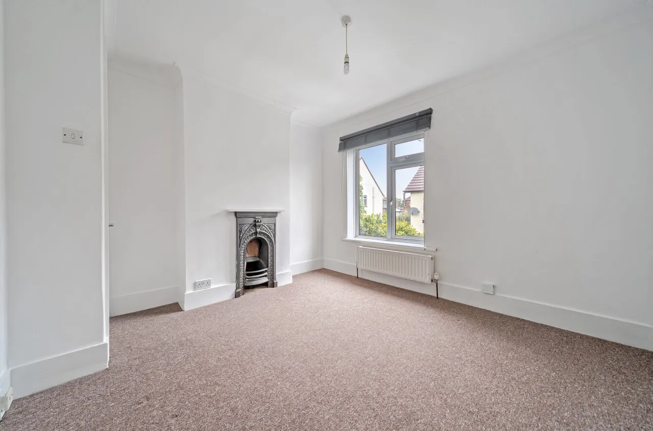 North Street, Farncombe, GU7, photo 12