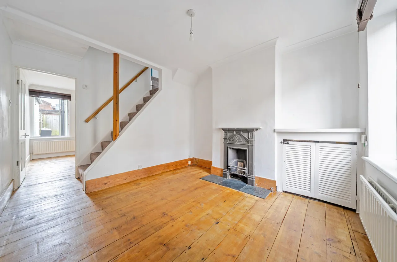 North Street, Farncombe, GU7, photo 2