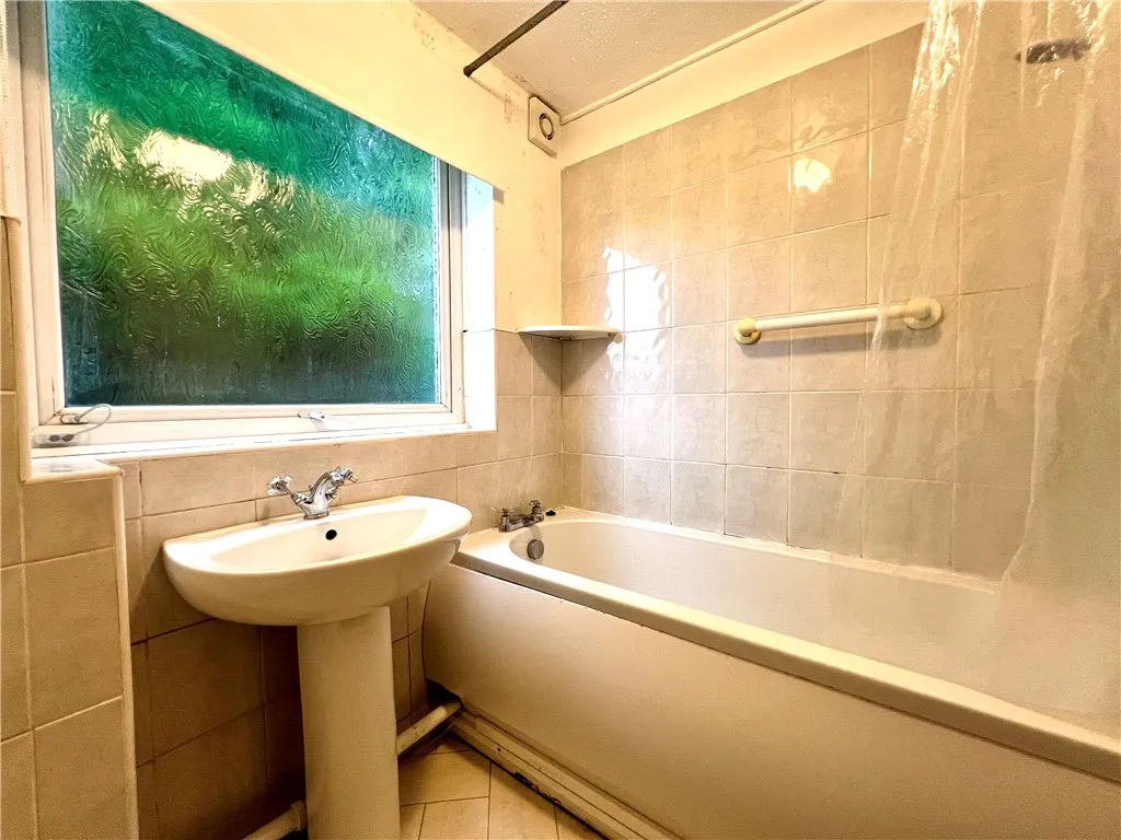 Rossiter Lodge, Rosetrees, GU1, photo 5