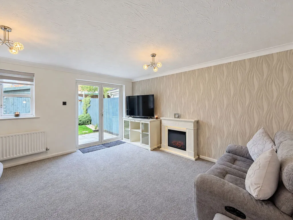 Whitethorn Close, Hednesford, WS12, photo 5