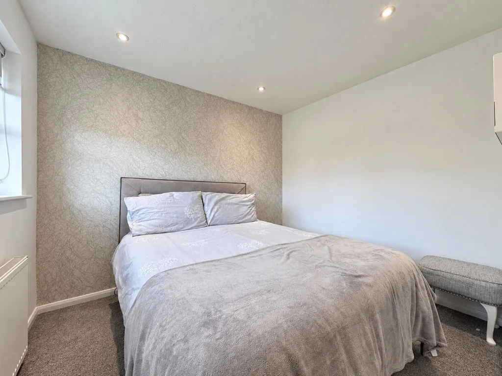 Whitethorn Close, Hednesford, WS12, photo 13