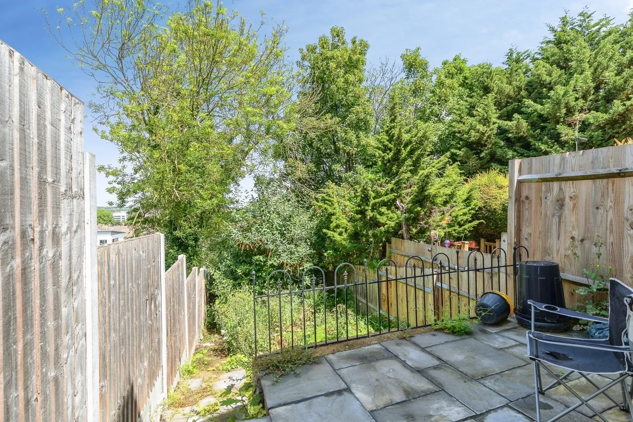 Burnt Oak Terrace, Gillingham, ME7, photo 12