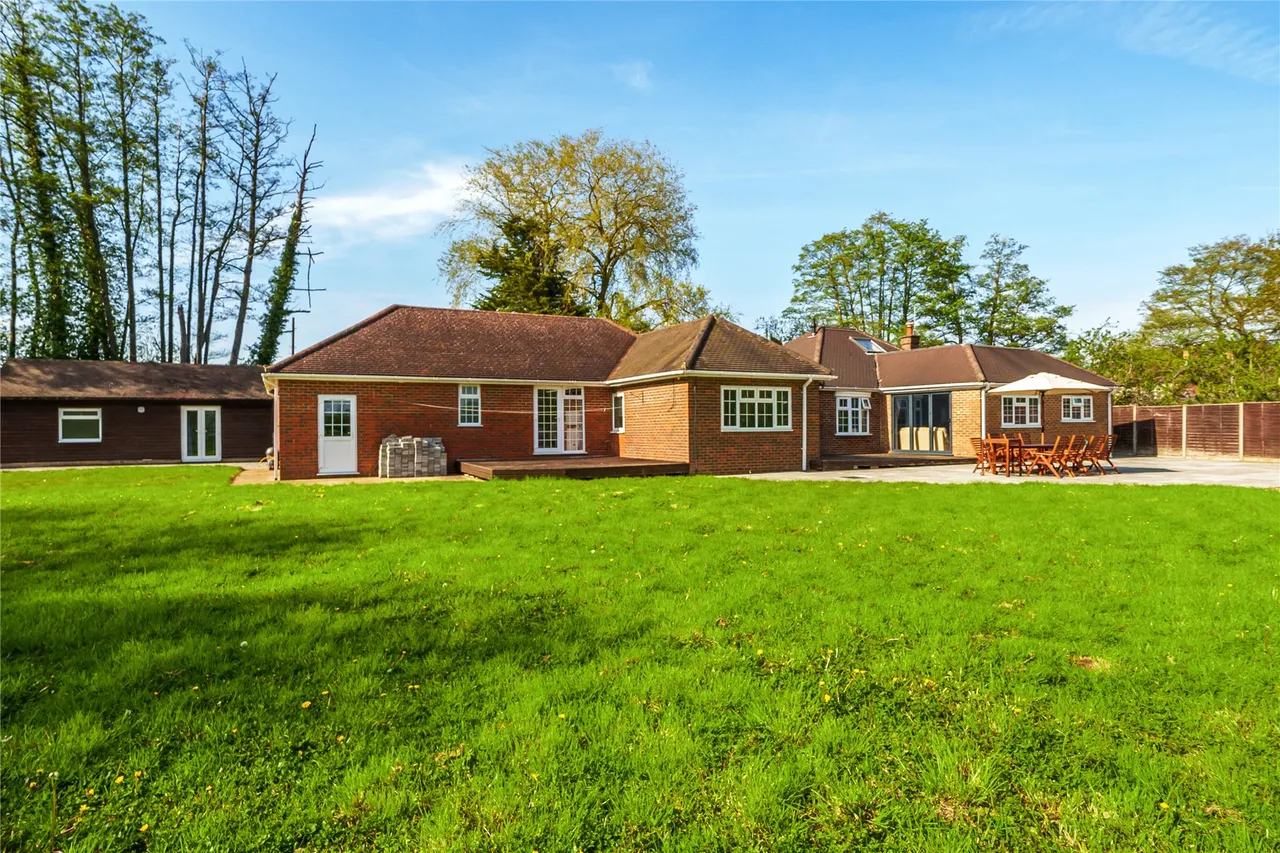 Philpot Lane, Chobham, GU24, photo 14