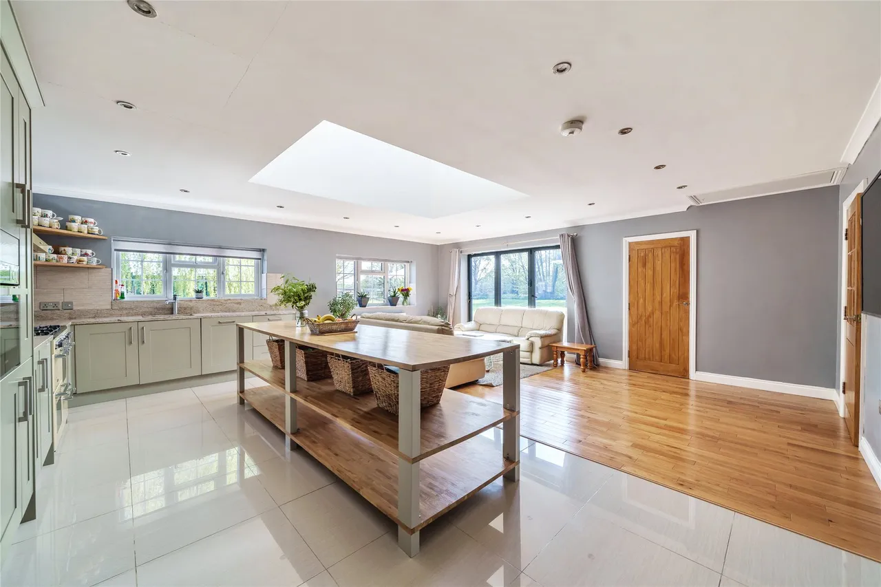 Philpot Lane, Chobham, GU24, photo 5