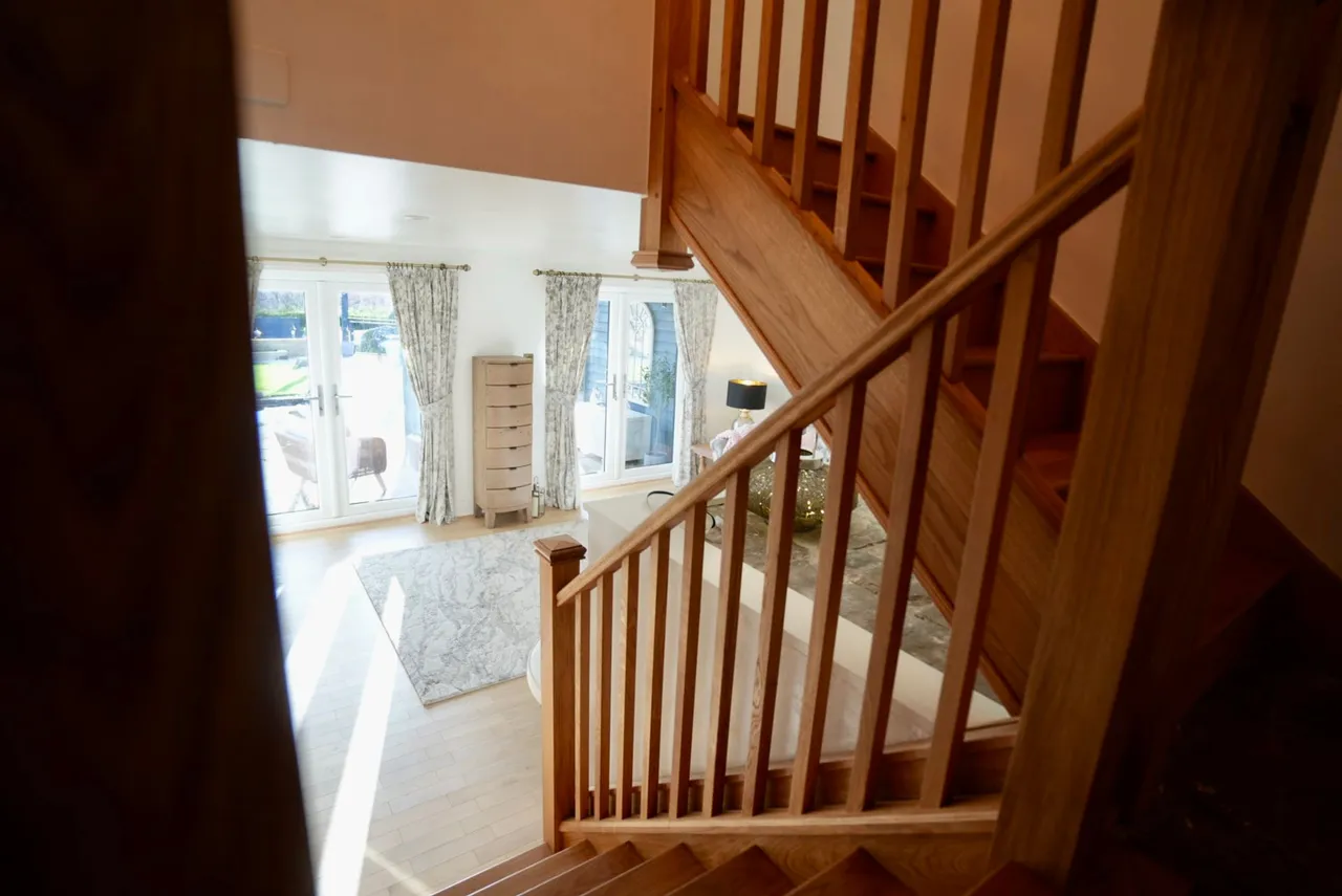Old Hall Lane, Woodford, SK7, photo 10