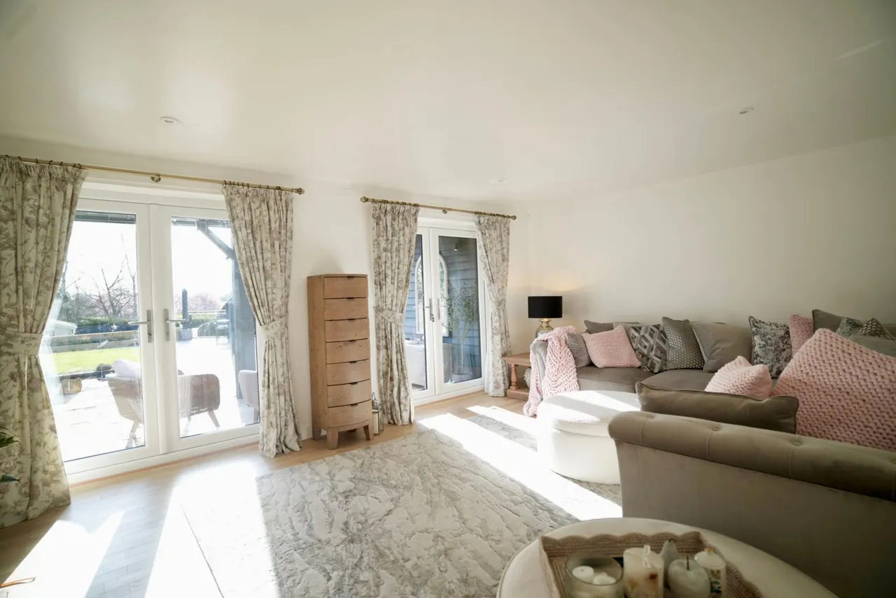Old Hall Lane, Woodford, SK7, photo 11