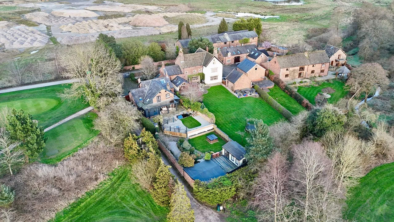 Old Hall Lane, Woodford, SK7, photo 34