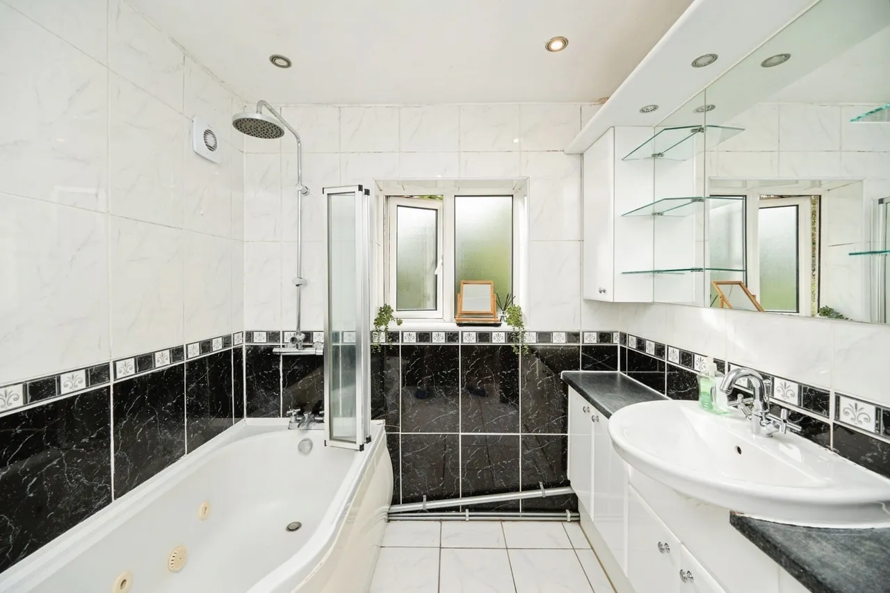 White Road, Quinton, B32, photo 20