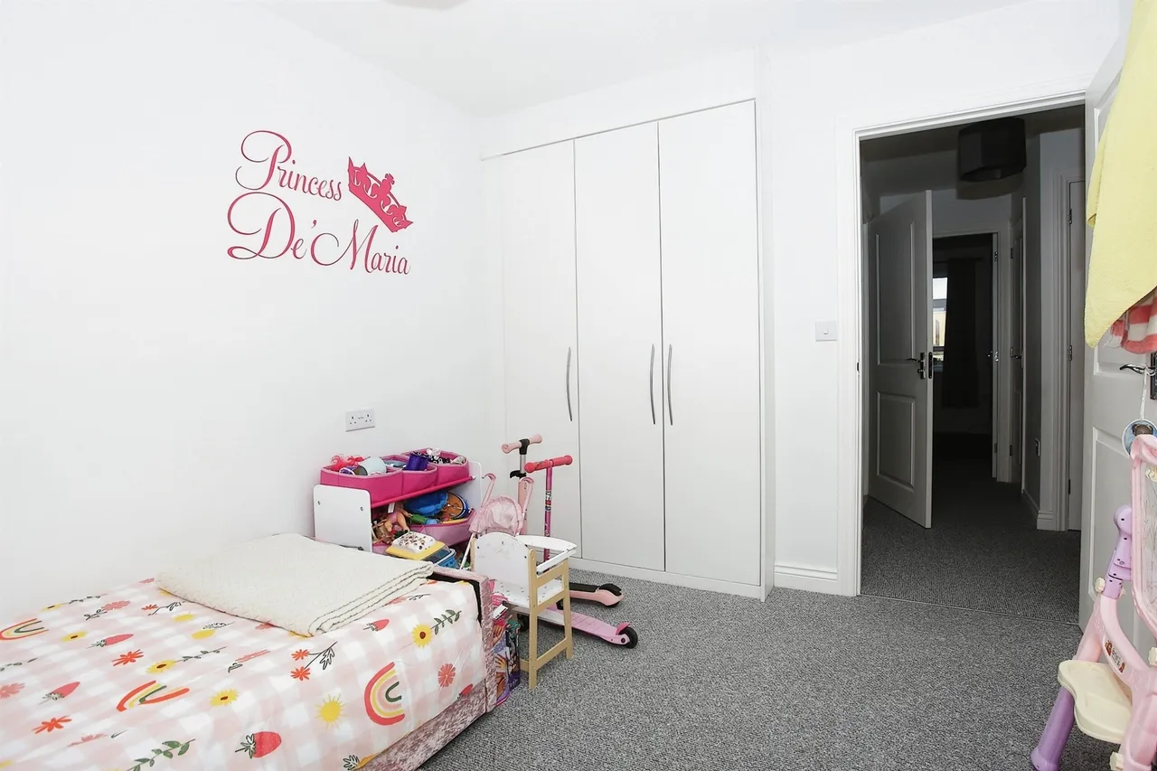 Mid Water Crescent, Peterborough, PE7, photo 10