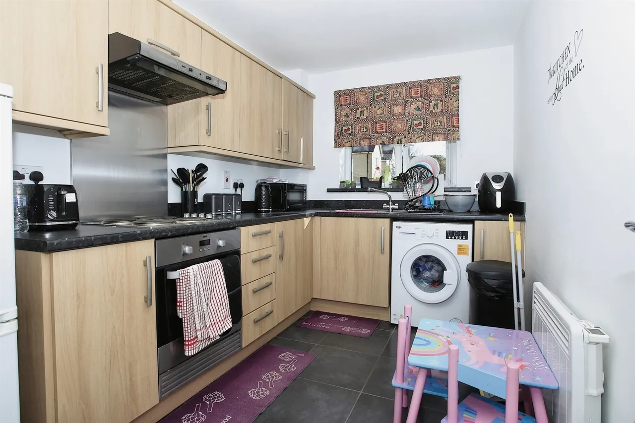 Mid Water Crescent, Peterborough, PE7, photo 3