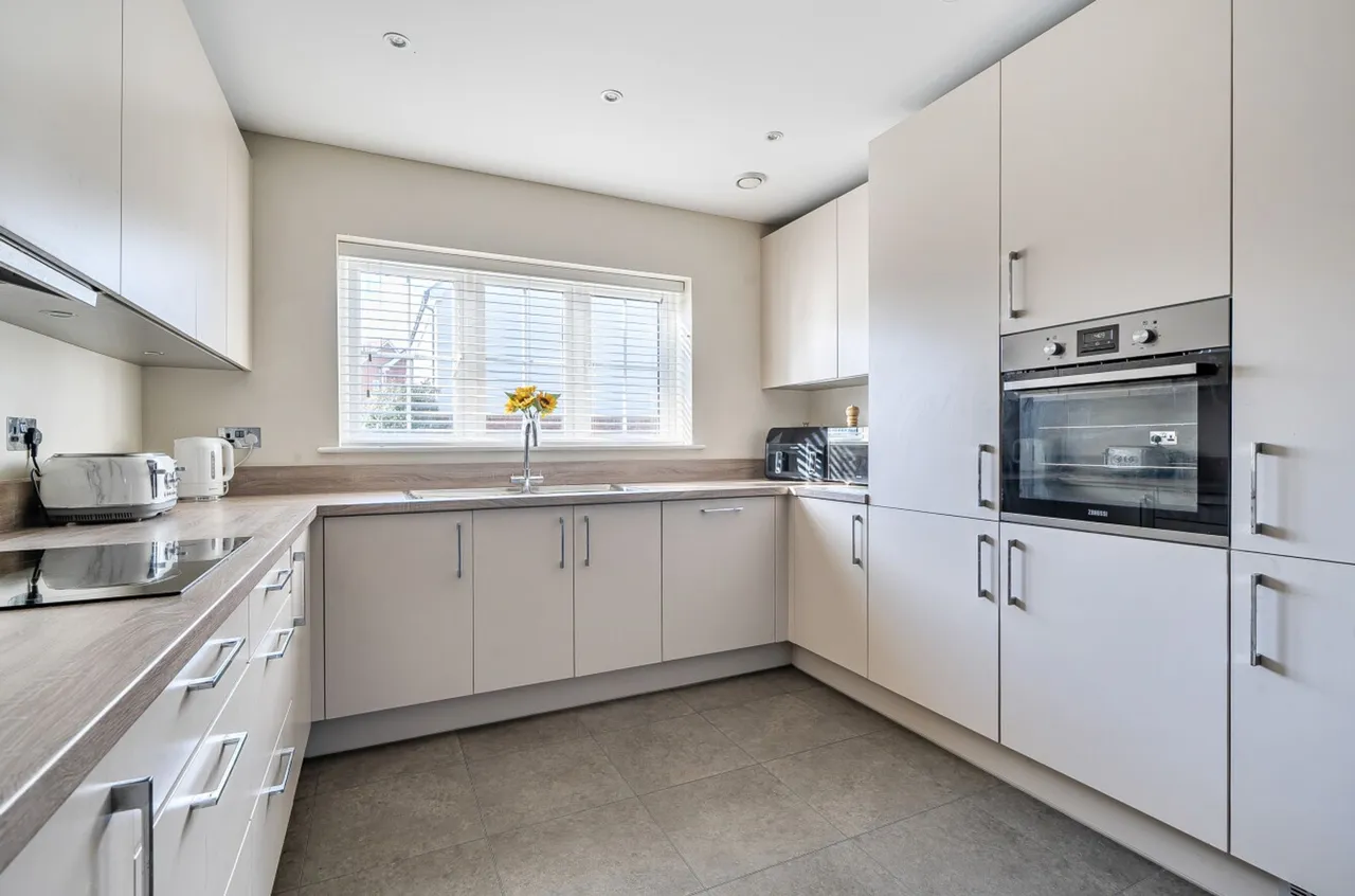 Lethaby Road, Bersted Park, PO21, photo 4