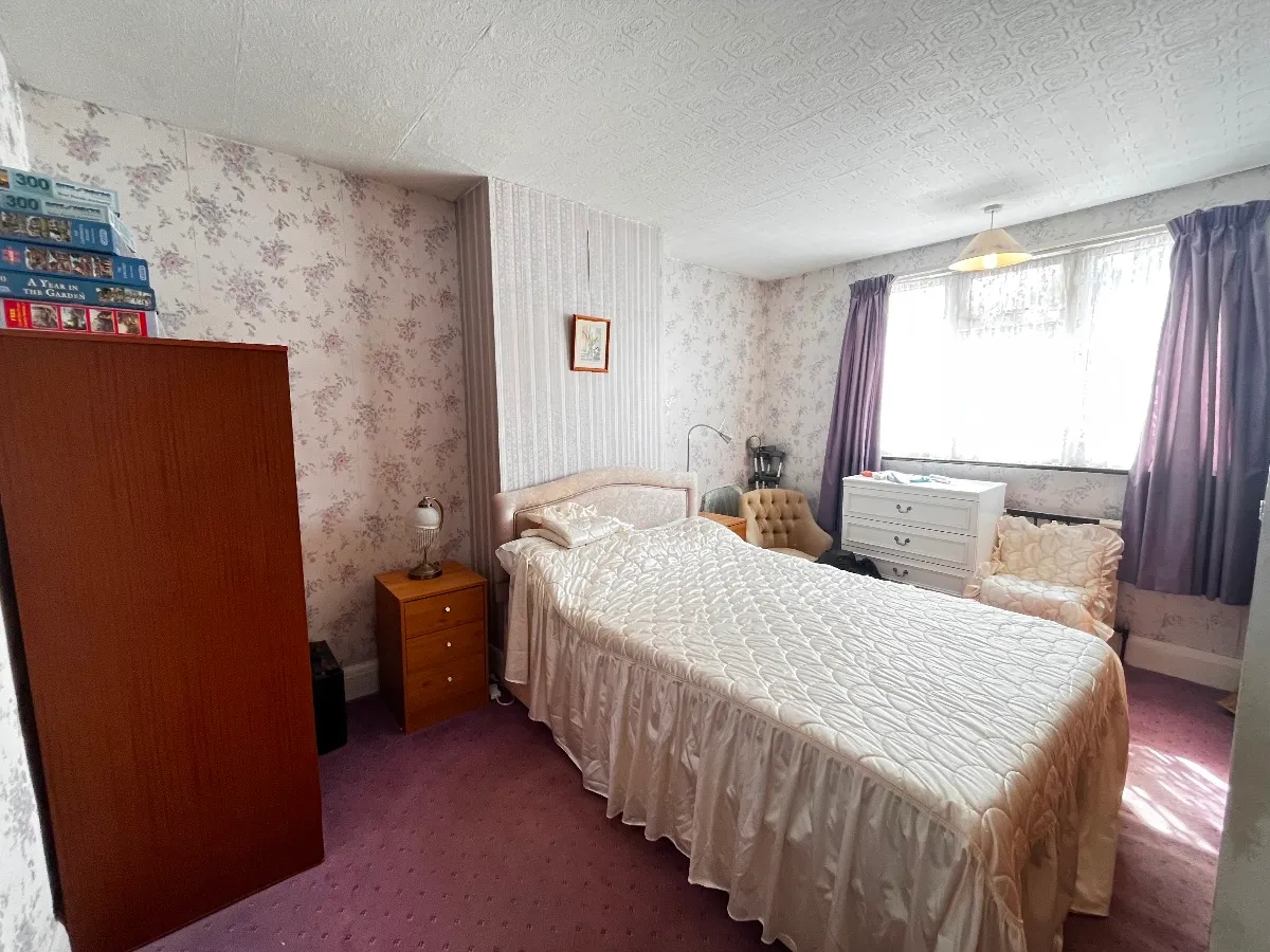 Vicarage Road, Hornchurch, photo 7