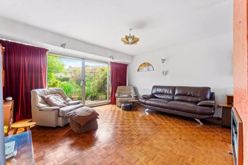Northfield Crescent Cheam, Sutton SM3 9SU, photo 3