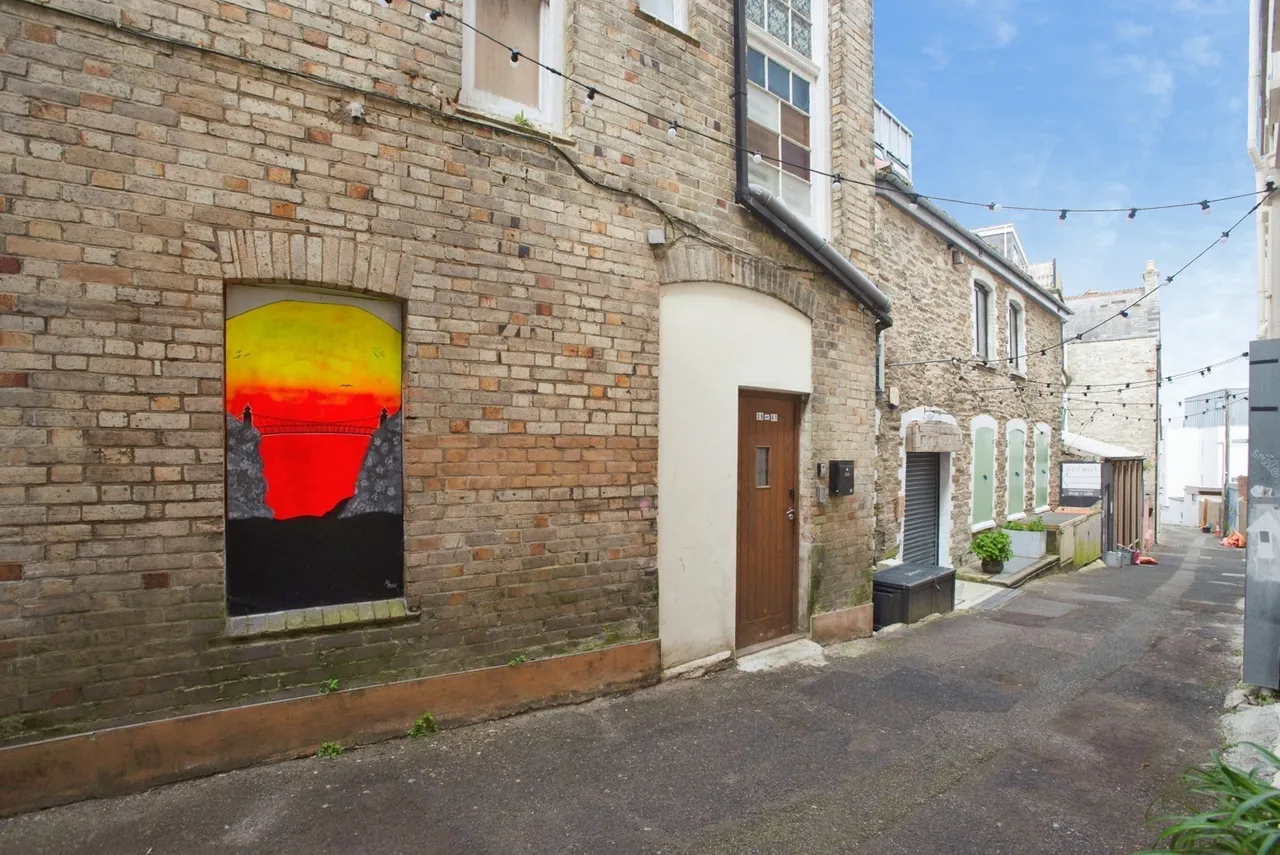 1 bed flat for sale, Bank Street, Newquay, TR7