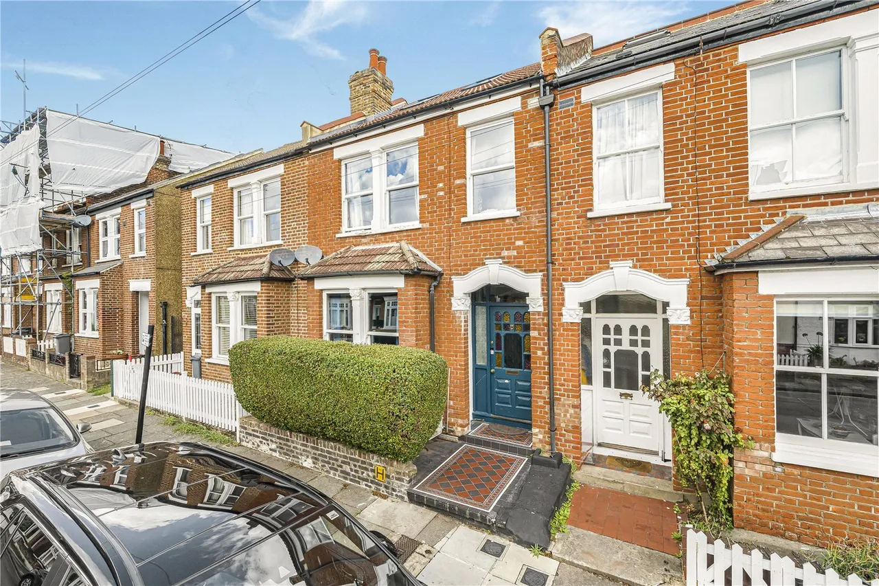 4 bed house for sale, Percy Road, Old Isleworth, TW7