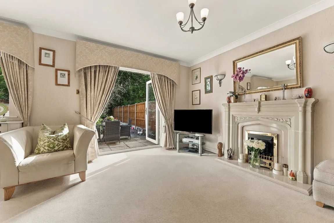 The Circuit, Wilmslow, SK9 6DA, photo 8