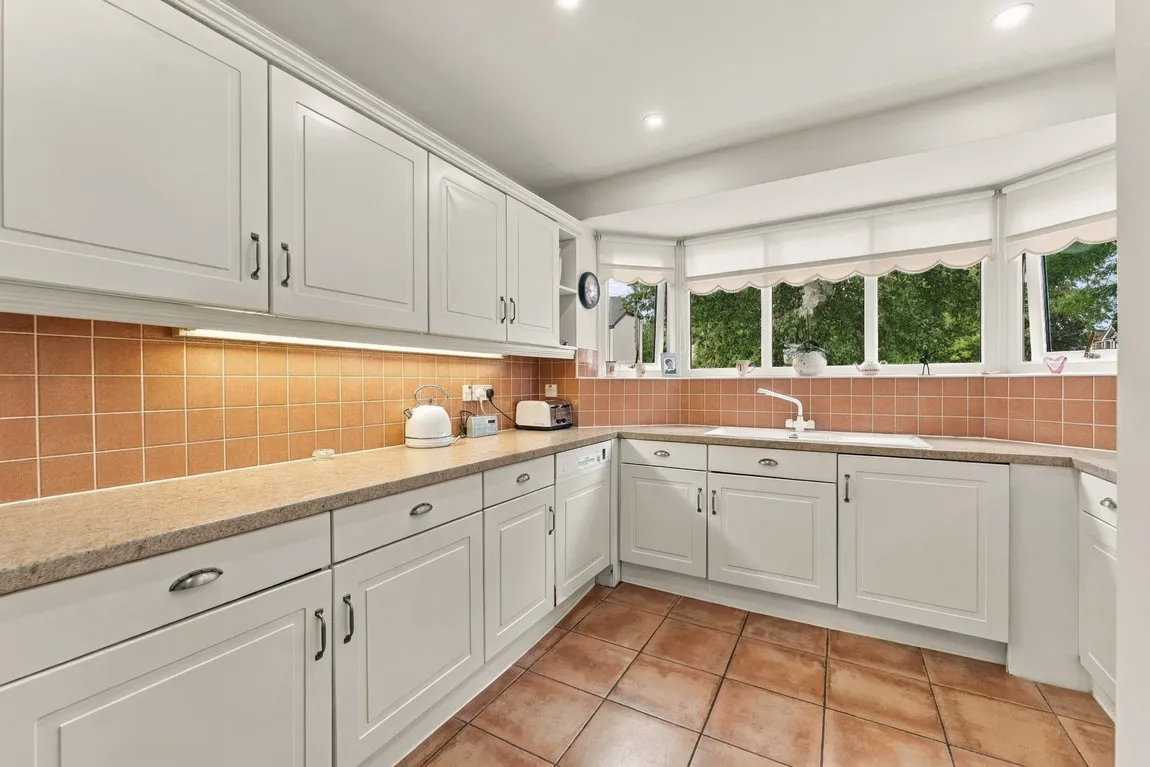 The Circuit, Wilmslow, SK9 6DA, photo 12