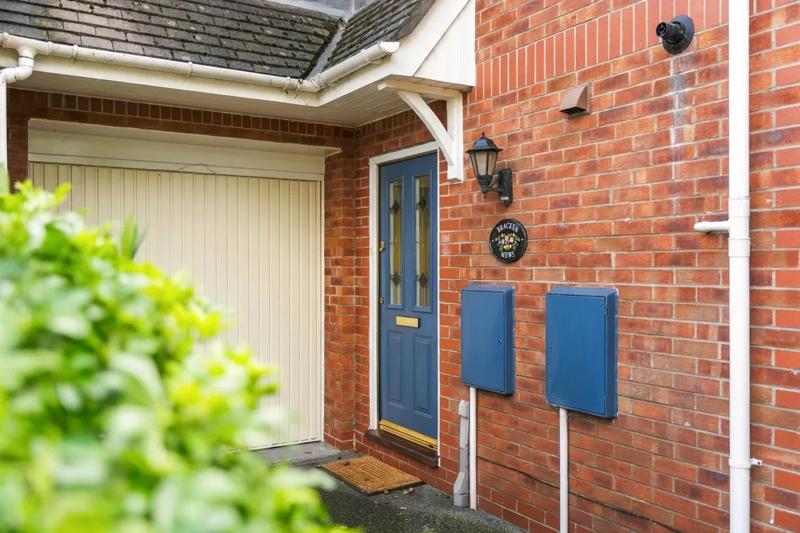 The Circuit, Wilmslow, SK9 6DA, photo 2