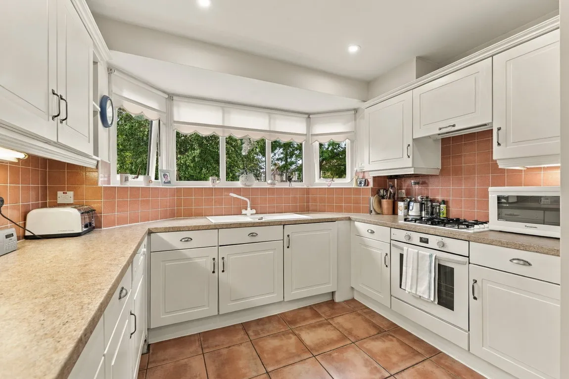 The Circuit, Wilmslow, SK9 6DA, photo 11