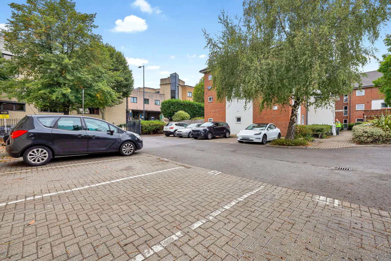 Lucas Close, London, NW10, photo 12