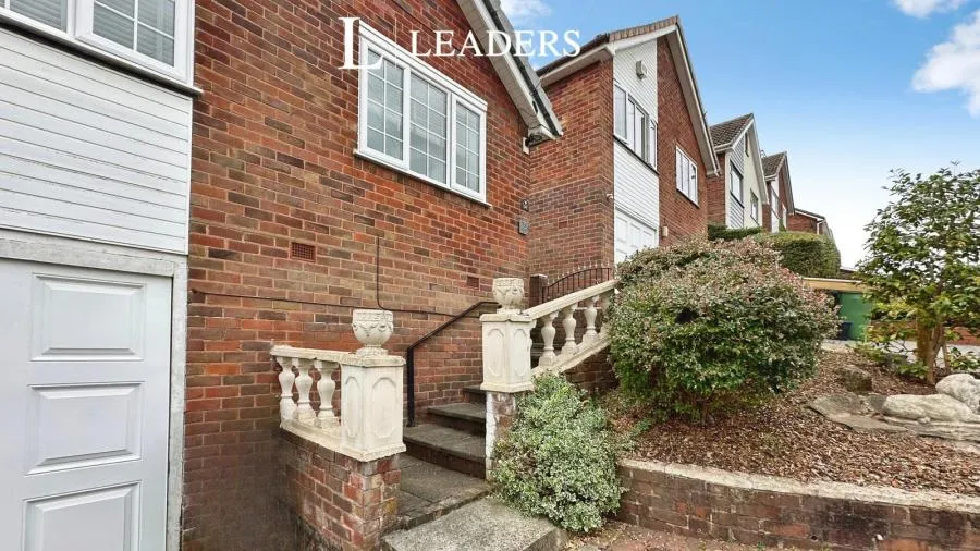 Ashdown Drive, Stourbridge, DY8, photo 2