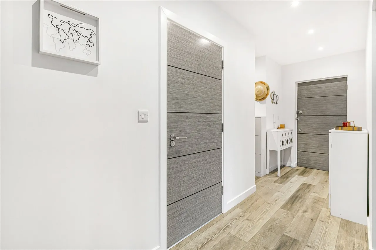 Great North Road, Hatfield, AL9, photo 9