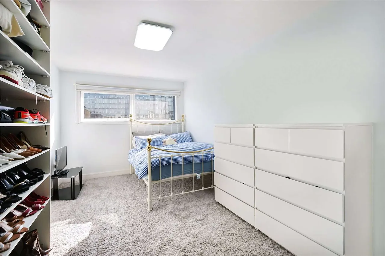 Queenstown Road, London, SW11, photo 5