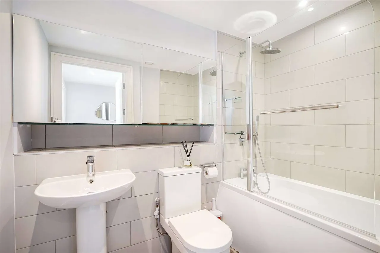 Queenstown Road, London, SW11, photo 10