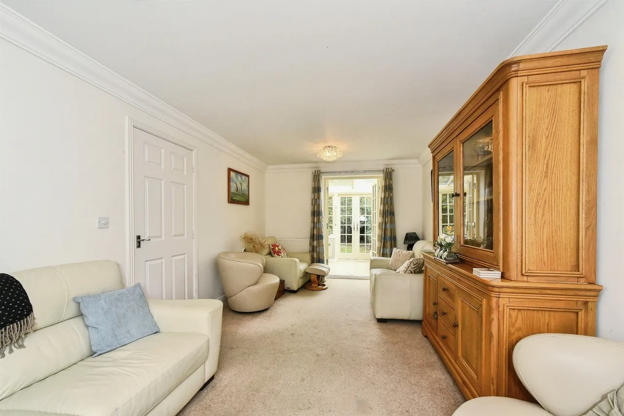 The Wern, Lechlade, GL7, photo 3