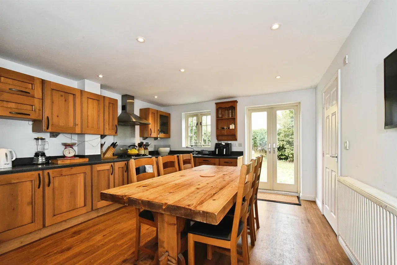 The Wern, Lechlade, GL7, photo 2