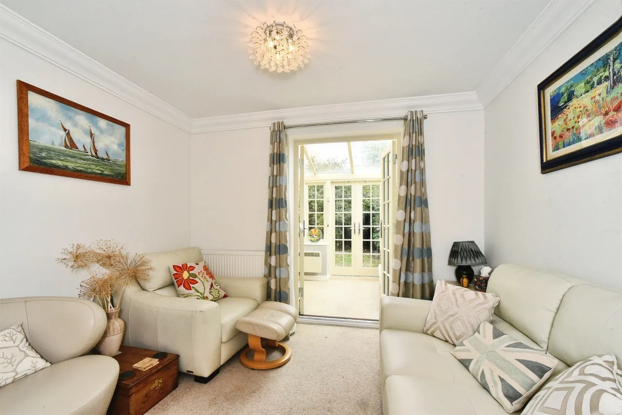 The Wern, Lechlade, GL7, photo 4