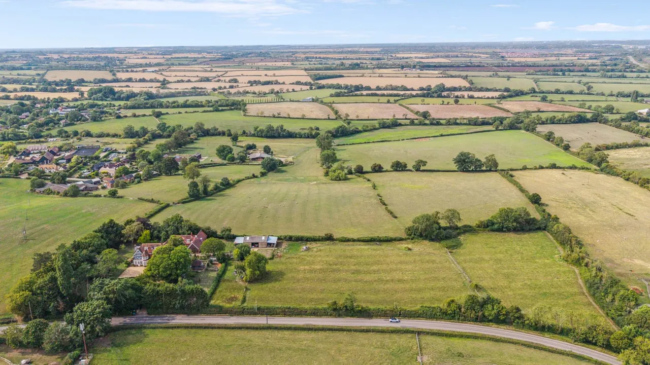Stewkley Road, Soulbury, photo 51