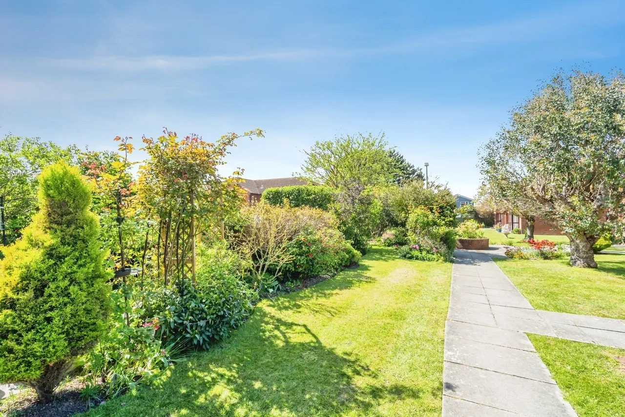 Priestley Way, Bognor Regis, PO22, photo 11