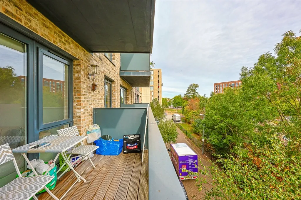 Chronicle Avenue, Colindale, NW9, photo 11